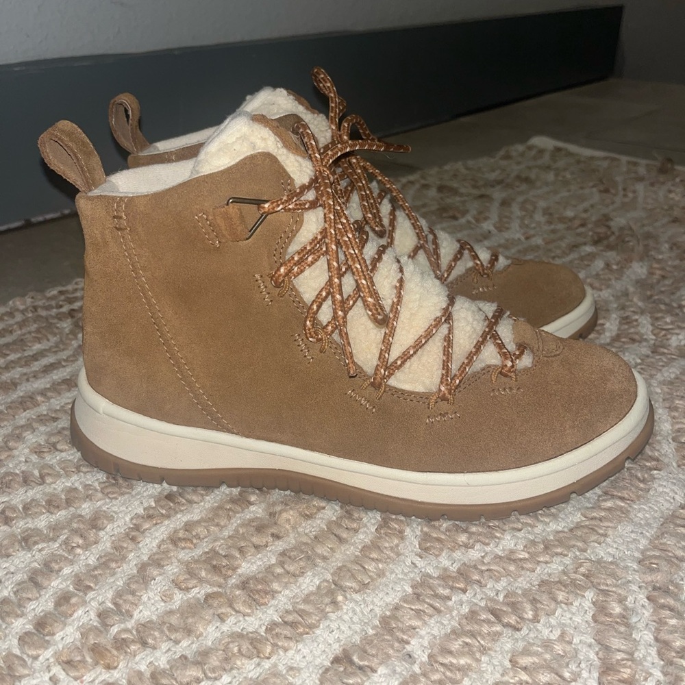 UGG Lakesider Heritage mid Waterproof suede boots in Chestnut sz 8 1/2